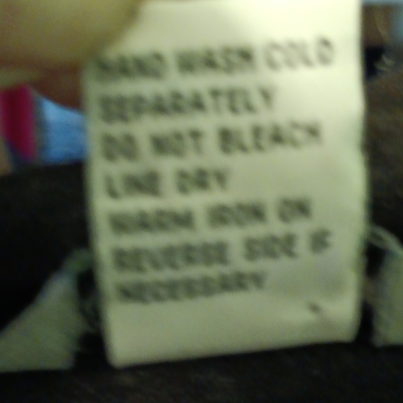 Stonebridge XL woman's black top with little animal Giraffes on the front side. - Picture 3 of 7